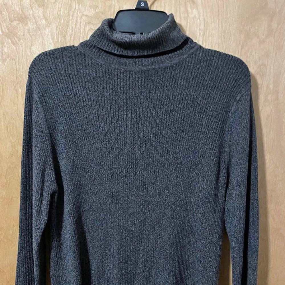 Ribbed Turtleneck, size medium by Epogee